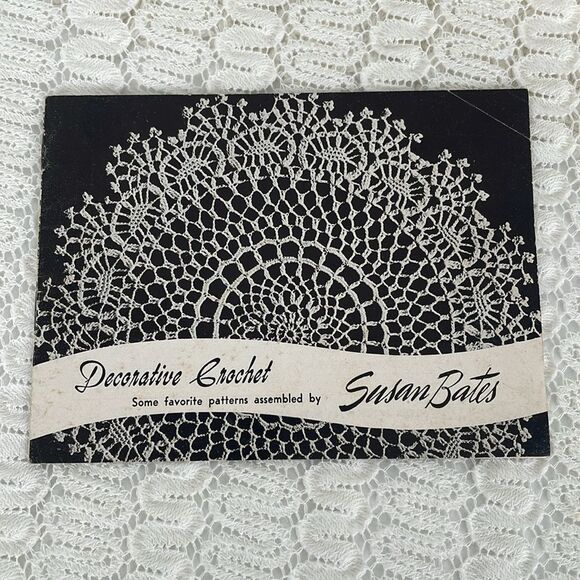 Lot of (8) Doilies Magazines Vintage Instructional Patterns 70s and 80s - Picture 7 of 9